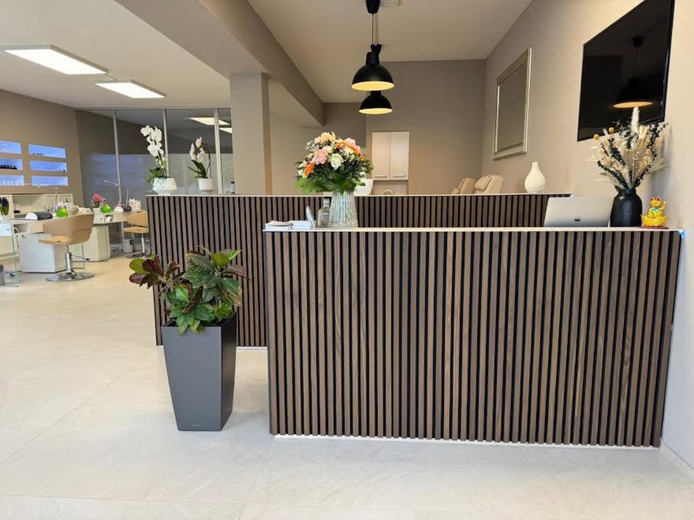Nagelstudio L'Atelier in Sinzheim — Nageldesign in Nahaufnahme