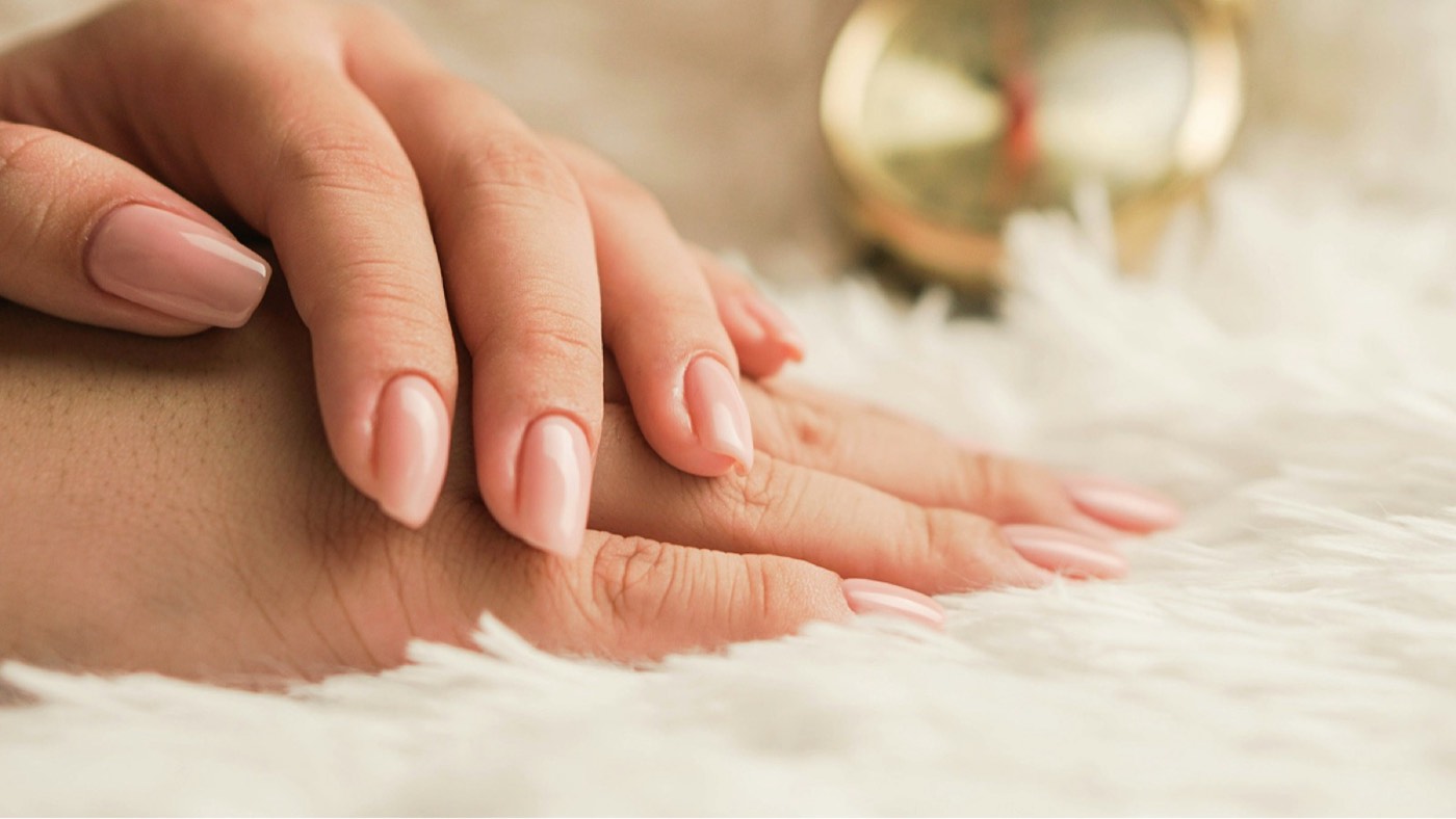 Maniküre im Nagelstudio L'Atelier Sinzheim